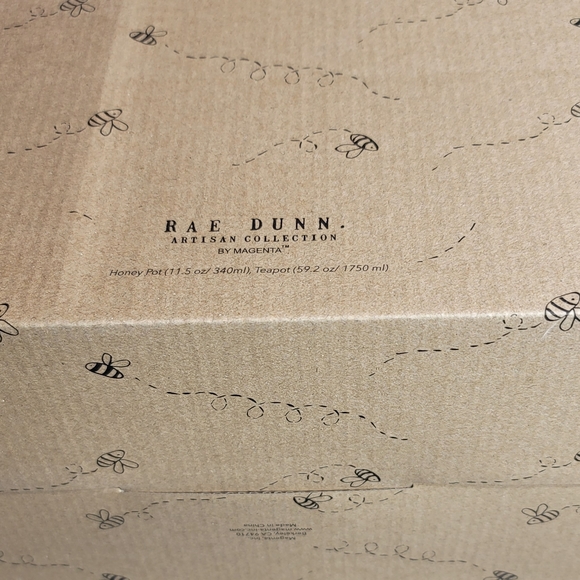 Rae Dunn Honey Pot & Teapot Set Queen bee ๐ - Picture 10 of 16